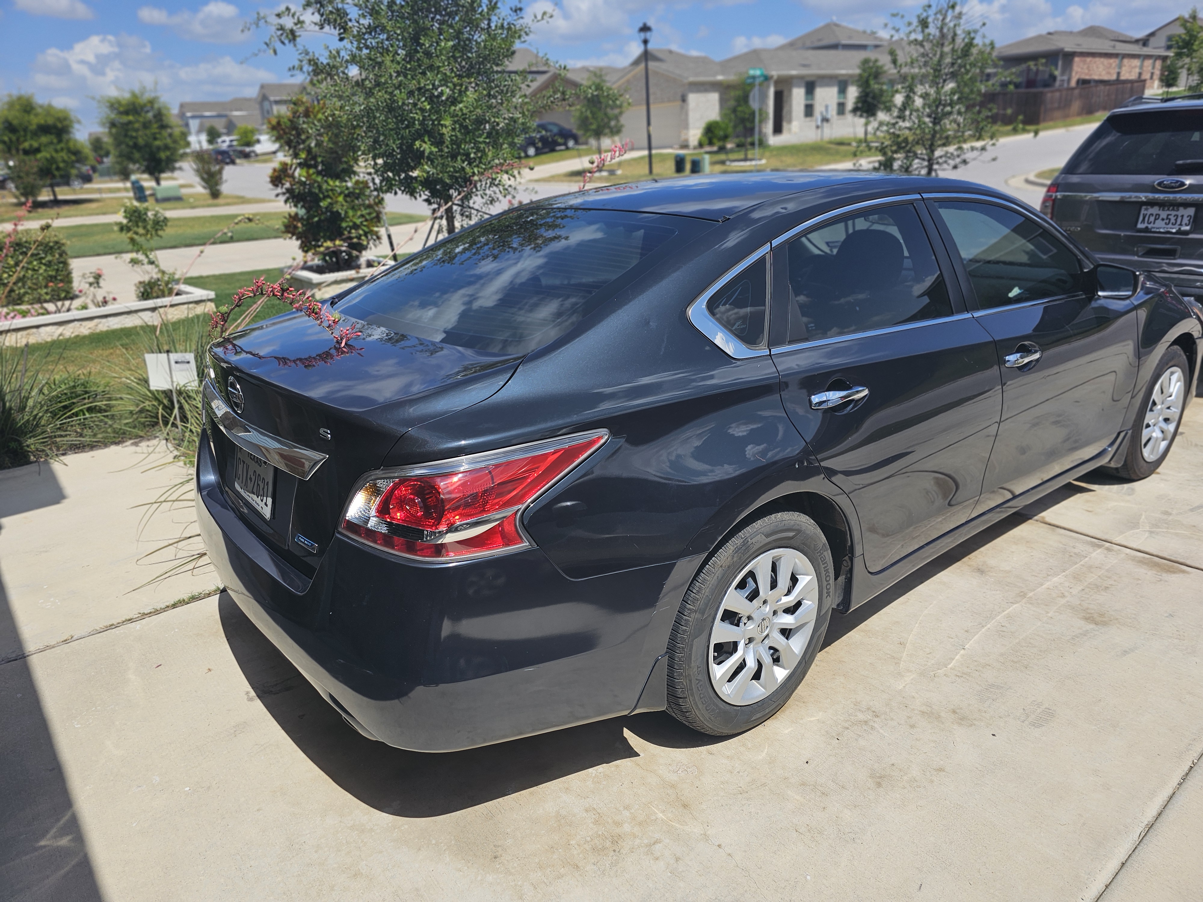 2014 Nissan Altima 2.5 / 2.5 S / 2.5 SL / 2.5 SV — photo 1 of 7